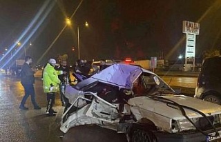 Bursa’da kamyon ile otomobil çarpıştı : 2 yaralı
