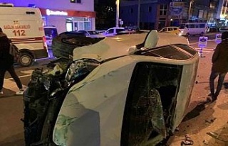 Yalova’da otomobiller çarpıştı: 4 yaralı