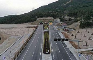 Ege ve Akdeniz’i birbirine bağlayan Honaz Tüneli...