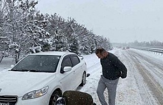 Çankırı’da yoğun kar yağışı: Onlarca araç...
