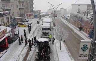 Şırnak’ta 32 yerleşim yerine kar nedeniyle ulaşım...