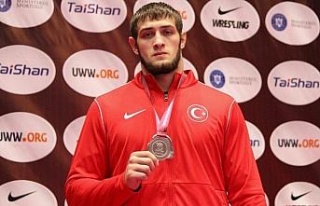 BARÜ’lü milli sporcu Muhammed Gimri gümüş madalya...