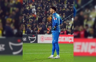 Fenerbahçe, Altay Bayındır’ın sözleşmesini...