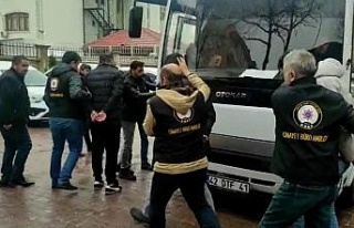 Konya’da caddede silahlı çatışmaya giren 6 şüpheli...