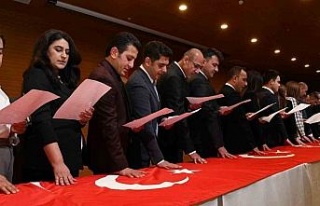 Manavgat Belediyesi’nde 30 yeni memur yemin ederek...
