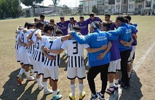 Nazilli Belediyespor U-19 takımı play-off bileti...