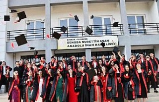 AK Partili başkandan öğrencilere mezuniyet jesti