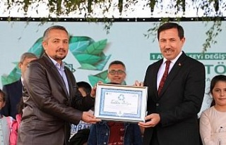 Karatay’ın en çevreci okulları ödüllerini Başkan...