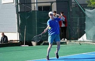 Okul Sporları Gençler Tenis Türkiye Birinciliği...
