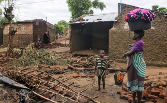 Afrika’yı vuran Ana tropik fırtınasında en az 75 kişi öldü
