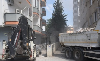 Osmaniye’de mesire alanları ve mahallelerde temizlik çalışması