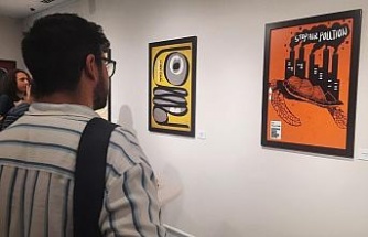 Beyoğlu Belediye Başkanı Haydar Ali Yıldız, “Posterist” sergisinin açılışına katıldı