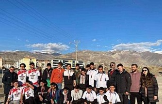 Tercanlı öğrenciler Erzincan’da kupaları topladı
