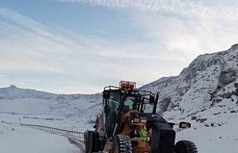 Kar yağışının etkili olduğu Afyonkarahisar’da kapalı köy yolu yok