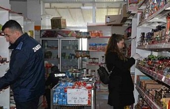 Lapseki Belediyesi Zabıta ekipleri marketlerde fiyat ve etiket denetimi yaptı