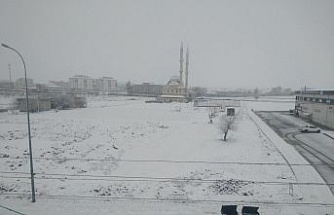 Yavuzeli’nde yılın ilk kar yağışı başladı