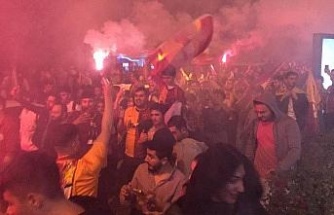 Edirne’de meşaleli şampiyonluk sevinci