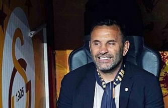 Galatasaray, Teknik Direktör Okan Buruk’un sözleşmesindeki opsiyonu kullandı ve 1 yıl uzatıldığını Türkiye Futbol Federasyonu’na bildirdi.