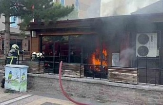 Aksaray’da bir kafe alev alev yandı