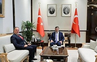 Artuklu Belediye Başkanı Tatlıdede, Cumhurbaşkanı Yardımcısı Cevdet Yılmaz ile görüştü