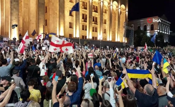 Gürcistan’da, AB’ye aday statüsü verilmediği için gösteri düzenlendi
