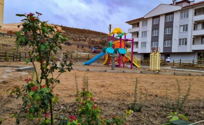 Emet Belediyesinden Akpınar Mahallesine yeni çocuk oyun parkı