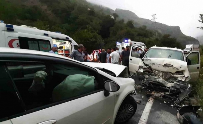 Araklı’da trafik kazası: 5 yaralı