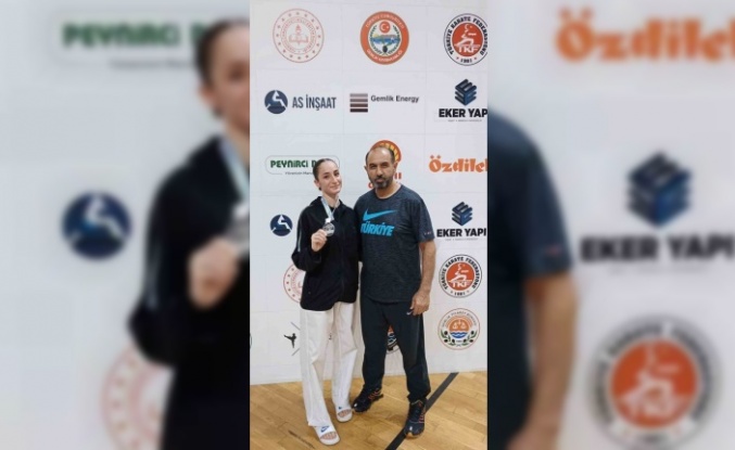 Diyarbakırlı milli karateci, uluslararası turnuvada gümüş madalya kazandı