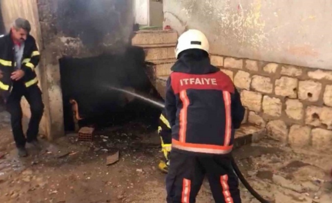 Siirt’te bir evin deposunda yangın çıktı
