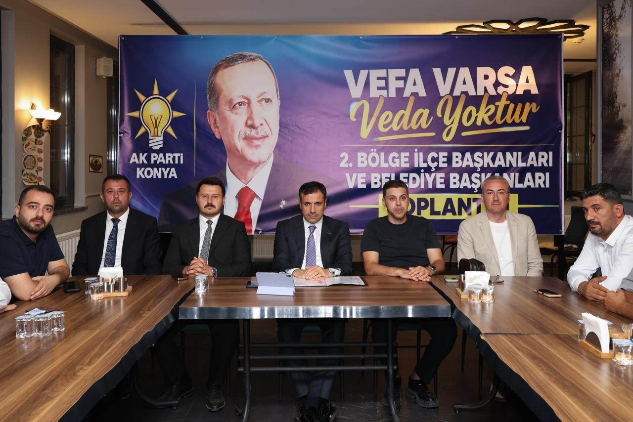 ak-parti-konya-il-baskani-ozgokcen-sahada-dinliyor-ihtiyaclari-yerinde-tespit-ediyoruz