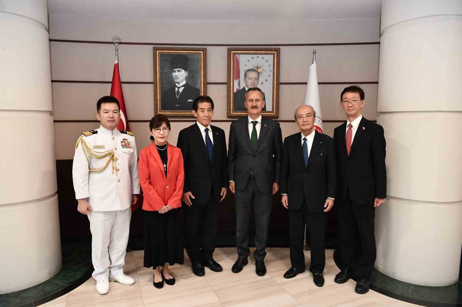 savunma-sanayii-baskani-gorgun-japon-heyeti-ile-savunma-sanayii-alaninda-gelistirilebilecek-is-birligi-imkanlarini-gorustu