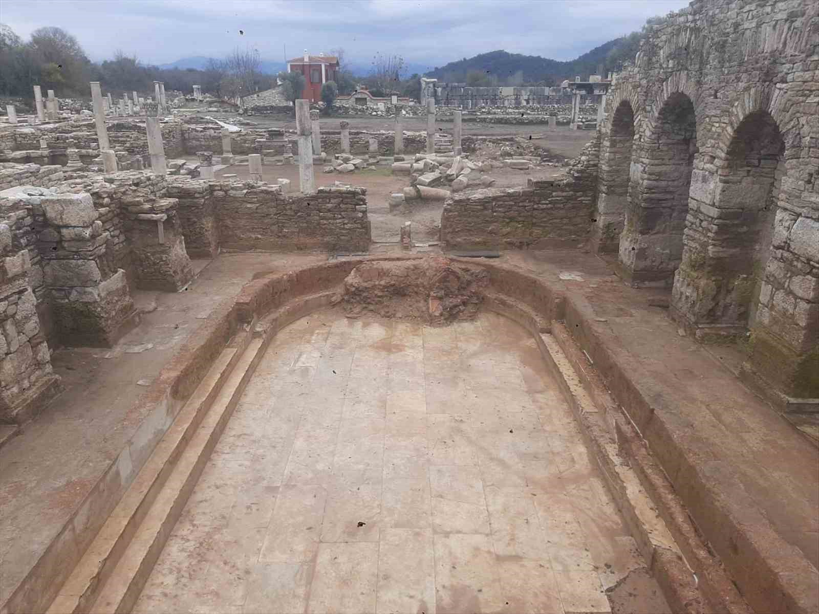 stratonikeia-antik-kentinde-bin-900-yillik-cocuk-izleri-bulundu