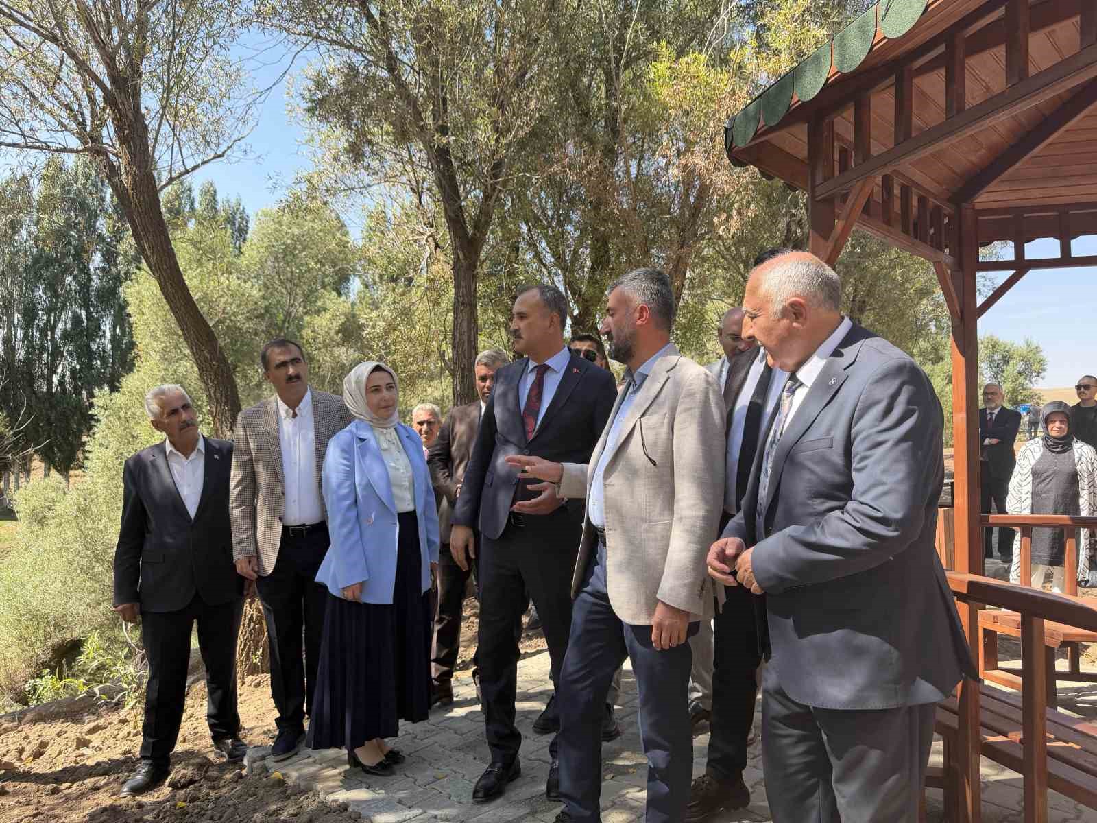 taslicayda-acilan-alabalik-tesisi-ilce-ekonomisine-ve-sosyal-yasama-katki-sunacak